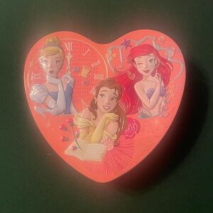 Disney Princesses Collectors Tin.